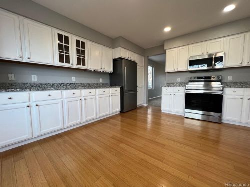 19083 Chenango Cir, Aurora CO 80015-4946 exterior