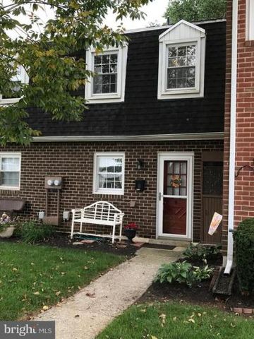 727 Hardwick Pl, York, PA 17404-1962