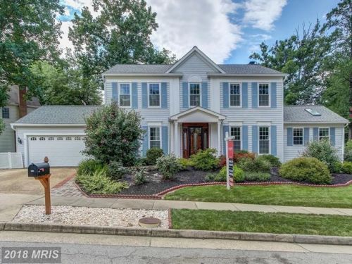8661 Pohick Frst Ct, Springfield VA  22153-2444 exterior
