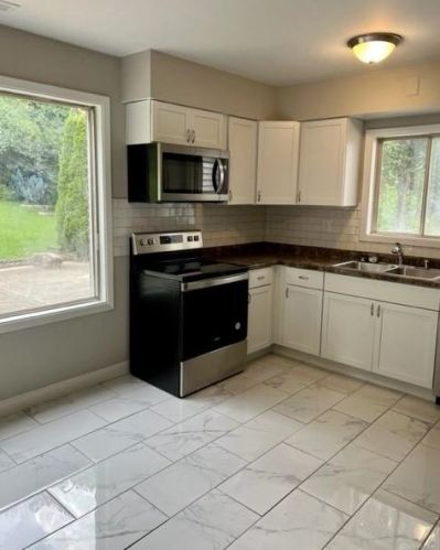 2343 Fairgreen Dr, Cincinnati, OH 45238-3230