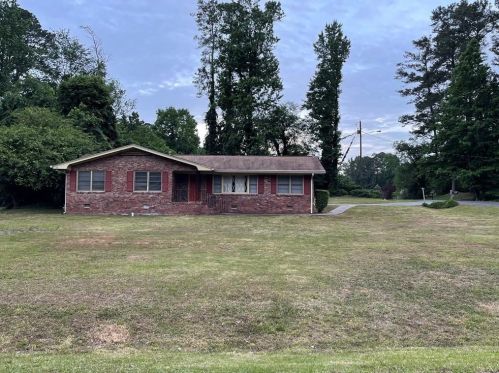 2056 Darrell Dr, Marietta, GA 30066-6241