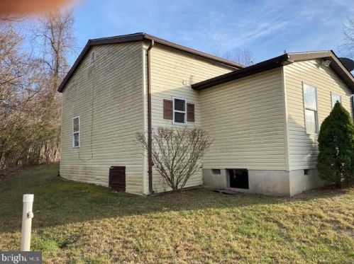 840 John Brown Farm Rd, Harpers Ferry WV 25425-4558 exterior