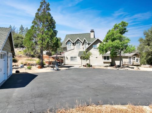 16400 Dulcinea Dr, Grass Valley, CA 95949-9009