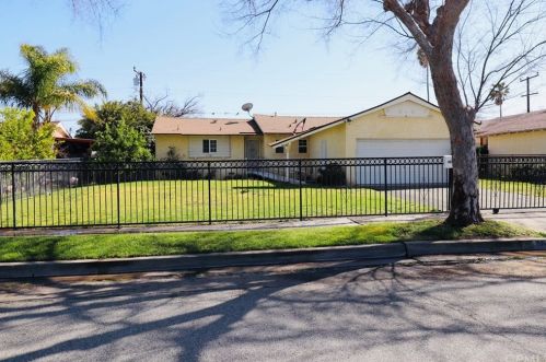 2757 6th St, Rialto, CA 92376-5324