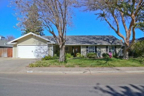 685 Polson Ave, Clovis, CA 93612-0138