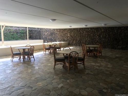2888 Ala Ilima St, Honolulu HI  96818-5220 exterior