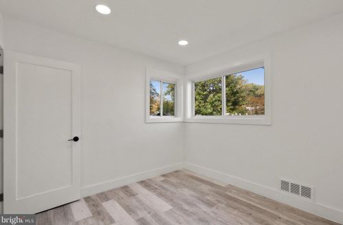 1515 Oakview Dr, Silver Spring MD 20903-2243 exterior