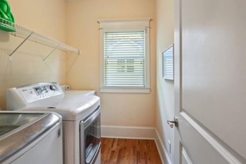 1130 Hancock Dr, Atlanta GA  30306-2514 exterior