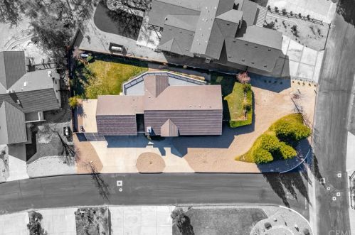 1690 Buggywhip Ln, Lake Nacimiento, CA 93446-4200