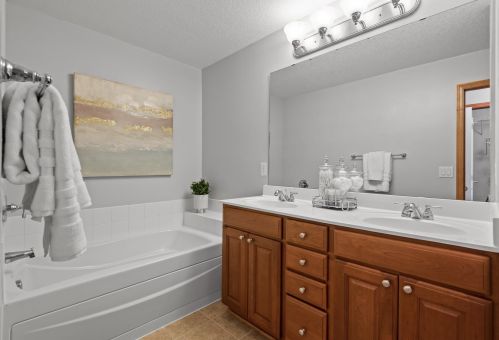 2150 Cedar Grove Trl, Saint Paul MN  55122-1543 exterior