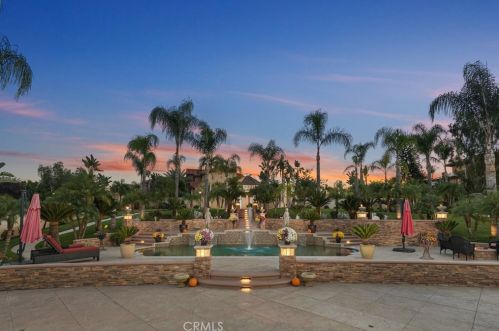 18003 Green Orchard Pl, Riverside CA  92508-8743 exterior