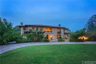 18735 Wells Dr, Los Angeles, CA 91356-4107
