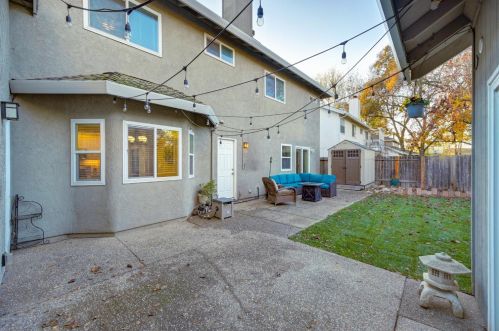 5652 Walnut Ave, Citrus Heights CA  95662-5316 exterior