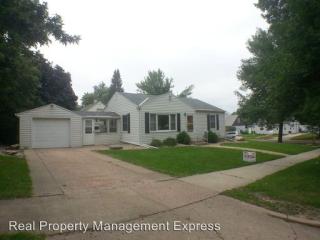 1608 25th St, Sioux Falls, SD 57105-2215