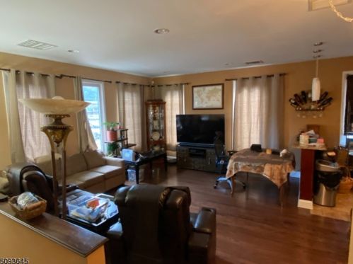 74 Blackwell St, Dover NJ  07801-4061 exterior
