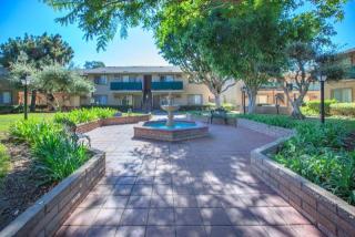 909 Knott Ave, Anaheim CA  92804-3659 exterior