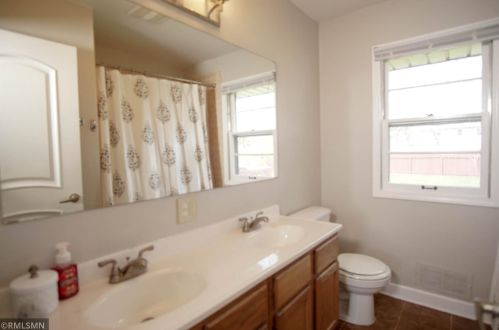 201 County Road F, Saint Paul MN  55127-6106 exterior