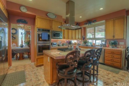 16122 Ponderosa Ln, Riverside CA  92504-6155 exterior