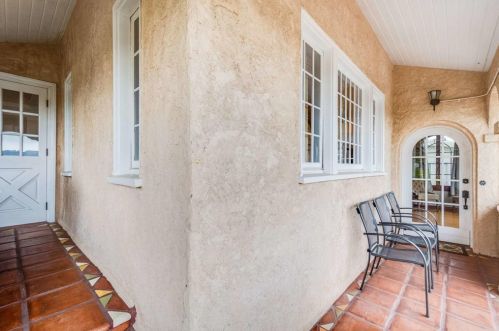 1128 Marion Dr, Glendale CA  91205-3713 exterior