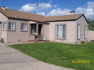 19 Tip Pl, Salinas, CA 93905-2227
