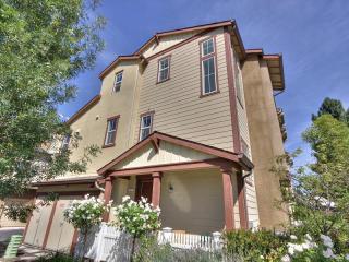 246 Peppermint Tree Ter, Sunnyvale, CA 94086-2306