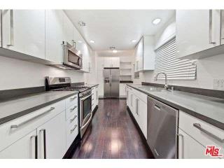 830 Westmount Dr, Los Angeles CA  90069-4610 exterior