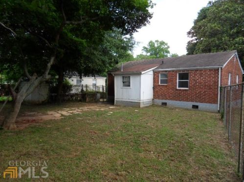 2635 Godfrey Dr, Atlanta GA  30318-7407 exterior