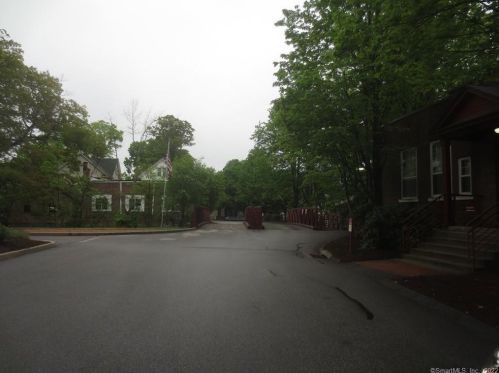 839 Main St, Torrington CT  06790-3300 exterior