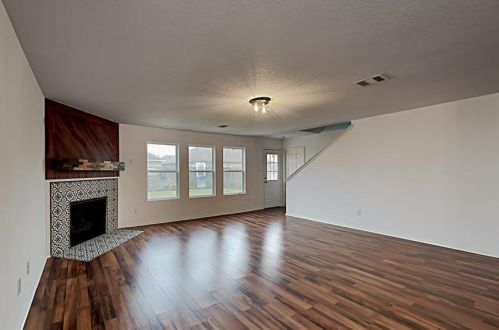 16797 Greenhouse St, Conroe, TX 77385-6084