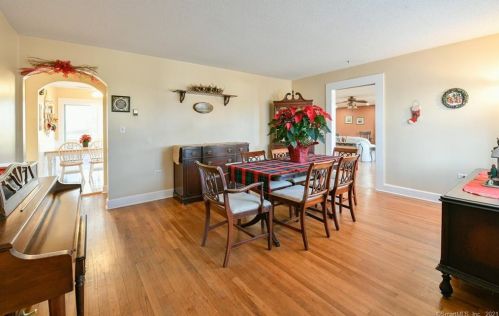 10 Tame Buck Rd, Waterbury, CT 06716-3115