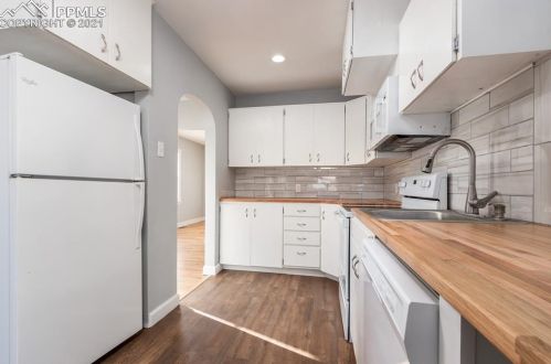 1612 Claremont Ave, Pueblo CO  81004-3210 exterior