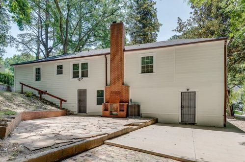 2705 Baker Rdg Dr, Atlanta GA  30318-7258 exterior