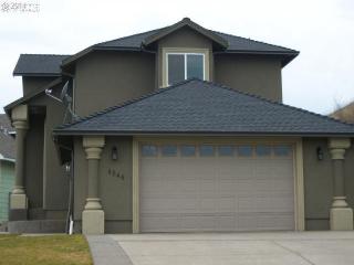 4546 Melody Ln, Roseburg, OR 97471-5821