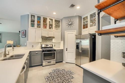 15028 Babbling Brk Dr, Austin TX  78728-4349 exterior