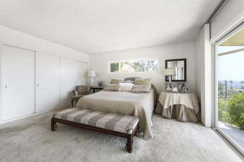 1660 Cielito Dr, Glendale CA  91207-1022 exterior