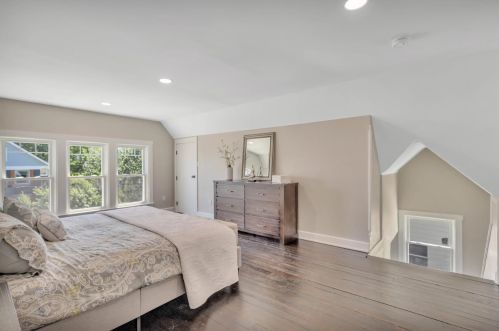 1912 Delaware Ave, Cincinnati OH  45212-3621 exterior