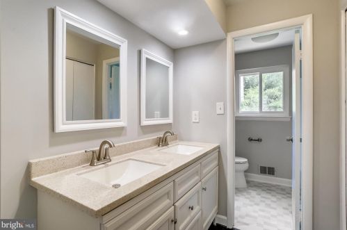 11744 Lovejoy St, Silver Spring MD 20902-1632 exterior