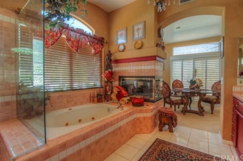 16122 Ponderosa Ln, Riverside CA  92504-6155 exterior