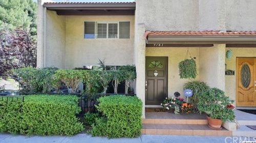 9761 Via Nola, Burbank, CA 91504-1121