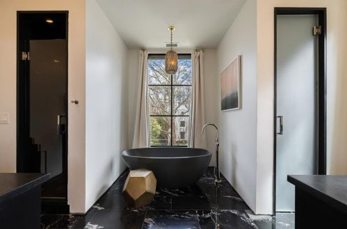 150 Huntington Rd, Atlanta GA  30309-1504 exterior