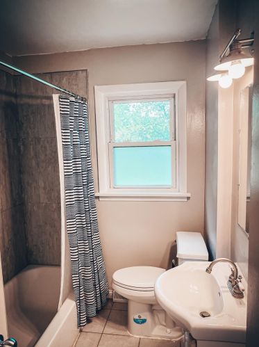 2933 98th St, Hammond IN  46322-3349 exterior