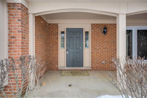 3180 Indian Creek Dr, Buffalo Grove, IL 60089-6594