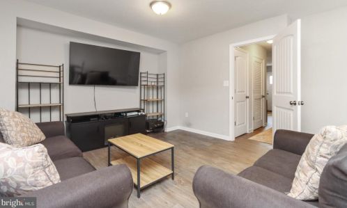 126 Overlook Dr, Hanover PA 17331-9136 exterior