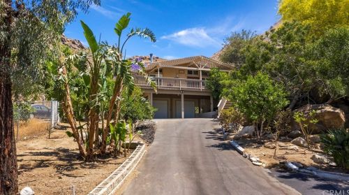 735 Huston Dr, Riverside, CA 92507-2509