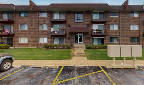 255 Mill Rd, Addison IL  60101-2473 exterior
