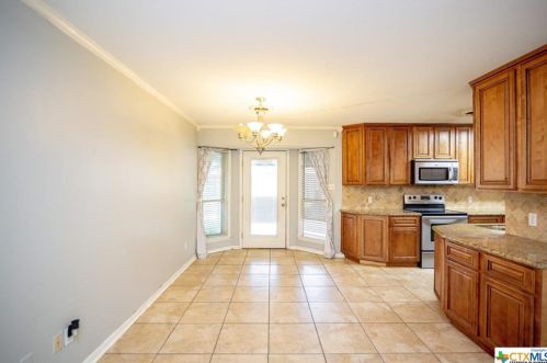 113 Sussex Dell Dr, Victoria, TX 77904-2247