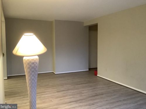3312 Woodburn Village Dr, Annandale, VA 22003-1251