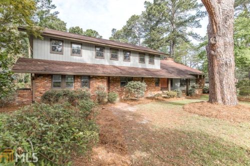 105 Fox Glen Dr, Warner Robins, GA 31088-6011