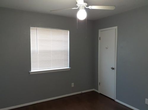 2009 Billie Dr, Dallas TX  75232-1013 exterior