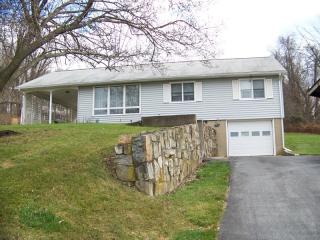 410 Bellis Rd, Bloomsbury, NJ 08804-2010